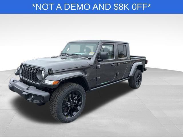 new 2025 Jeep Gladiator car, priced at $35,385