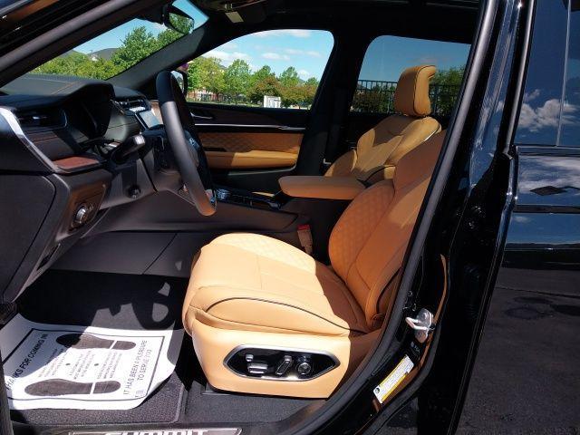 new 2025 Jeep Grand Cherokee L car, priced at $55,650