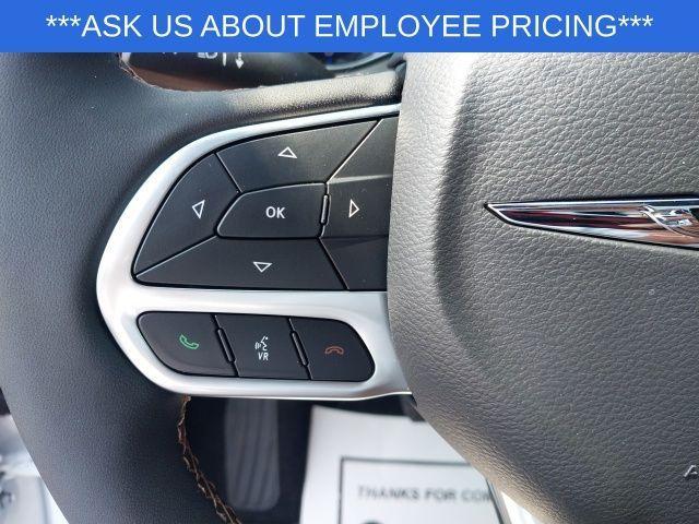 new 2025 Chrysler Pacifica car, priced at $46,522