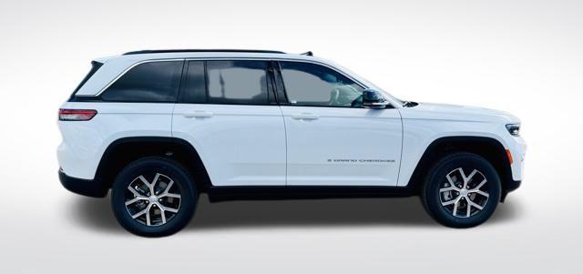 new 2025 Jeep Grand Cherokee car, priced at $46,335