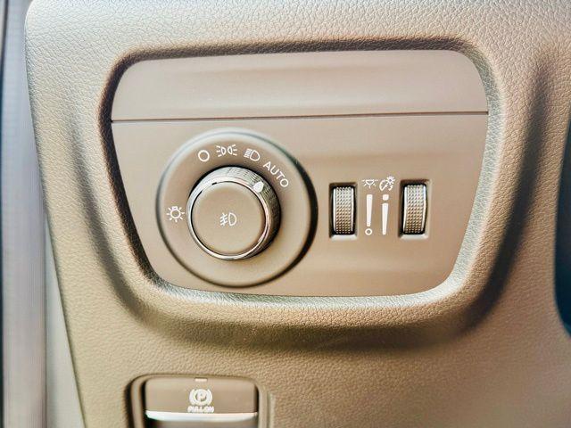 new 2025 Jeep Grand Cherokee car, priced at $46,335