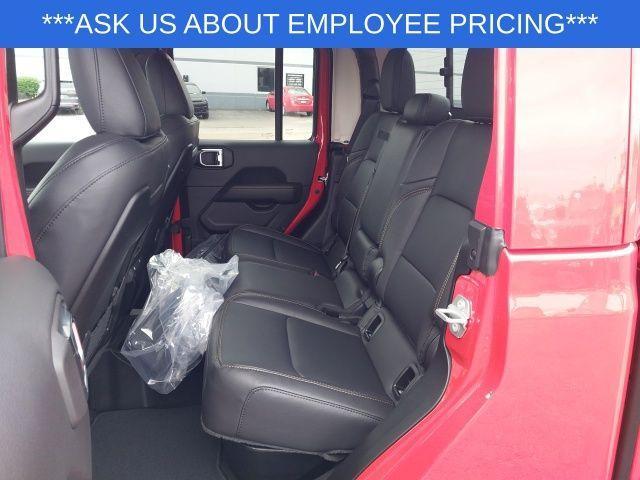 new 2025 Jeep Gladiator car, priced at $42,685