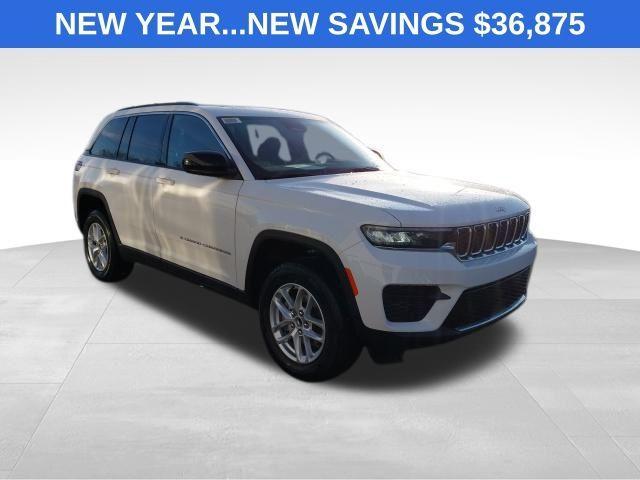 new 2025 Jeep Grand Cherokee car, priced at $36,875