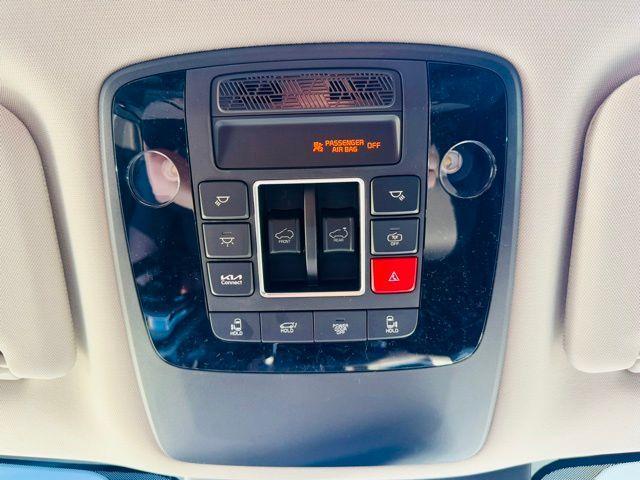used 2025 Kia Carnival Hybrid car, priced at $50,995