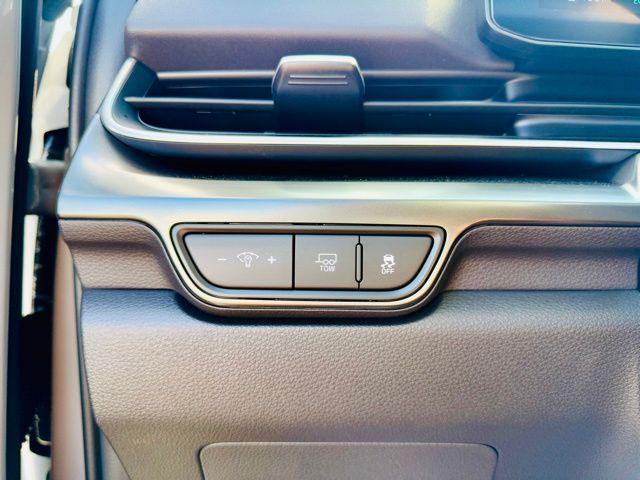 used 2025 Kia Carnival Hybrid car, priced at $50,995