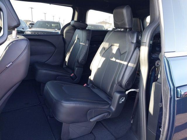 new 2025 Chrysler Pacifica car, priced at $42,915