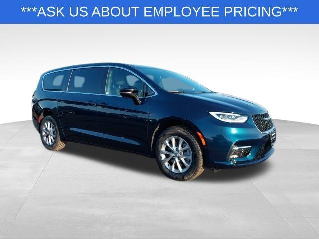 new 2025 Chrysler Pacifica car, priced at $42,915