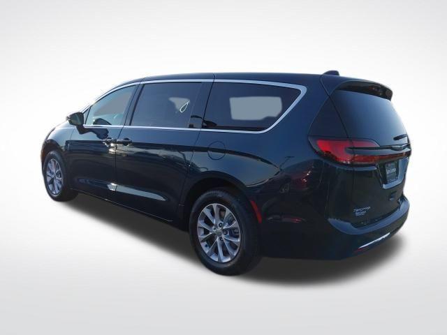 new 2025 Chrysler Pacifica car, priced at $42,915
