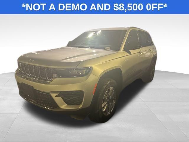 new 2025 Jeep Grand Cherokee car, priced at $35,470
