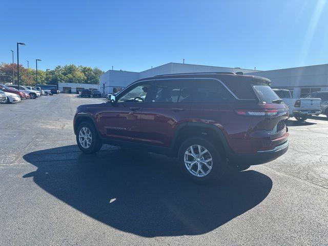 used 2024 Jeep Grand Cherokee car, priced at $35,990