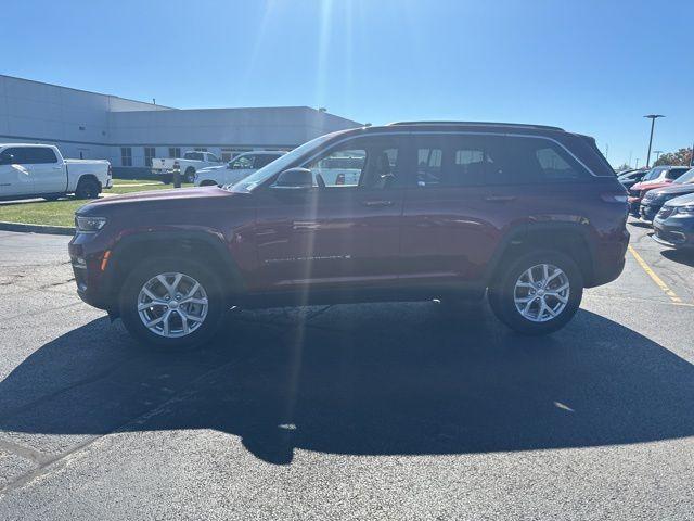 used 2024 Jeep Grand Cherokee car, priced at $35,990