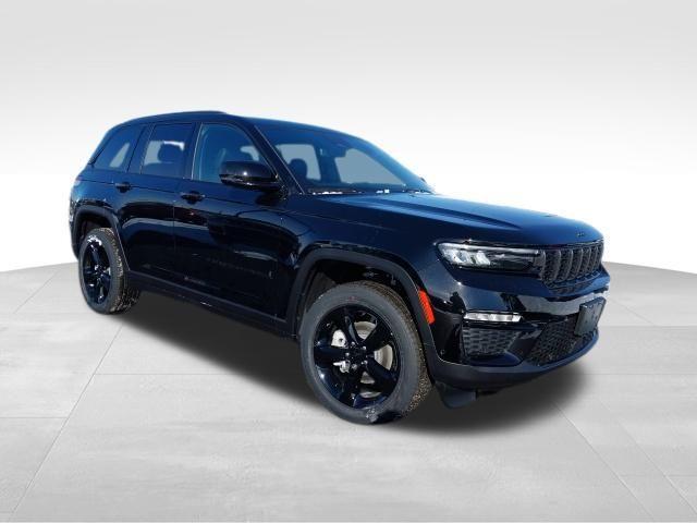 new 2025 Jeep Grand Cherokee car, priced at $48,955