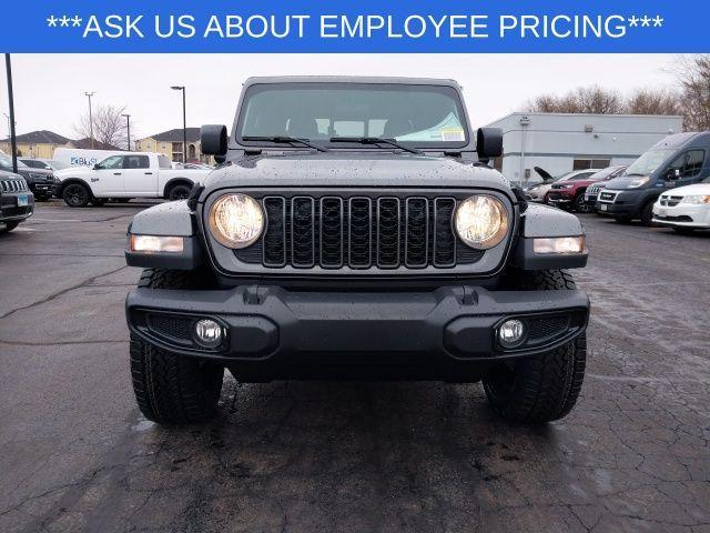 new 2025 Jeep Gladiator car, priced at $38,385