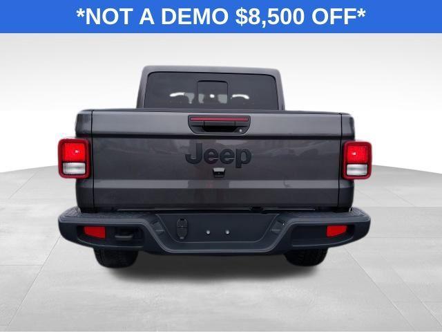 new 2025 Jeep Gladiator car, priced at $34,885