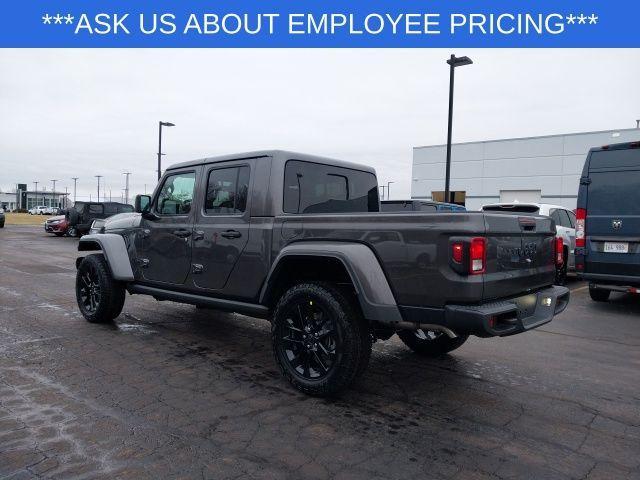 new 2025 Jeep Gladiator car, priced at $38,385