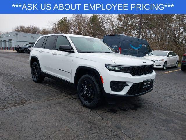 new 2025 Jeep Grand Cherokee car, priced at $38,935
