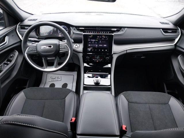 new 2025 Jeep Grand Cherokee car, priced at $37,935