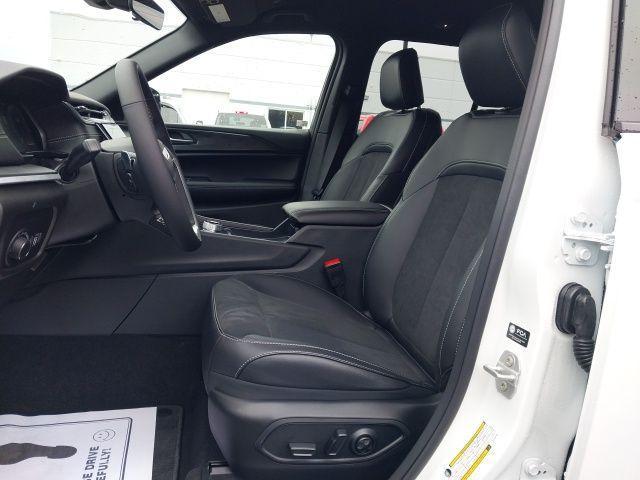 new 2025 Jeep Grand Cherokee car, priced at $37,935