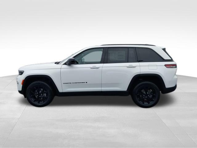 new 2025 Jeep Grand Cherokee car, priced at $37,935