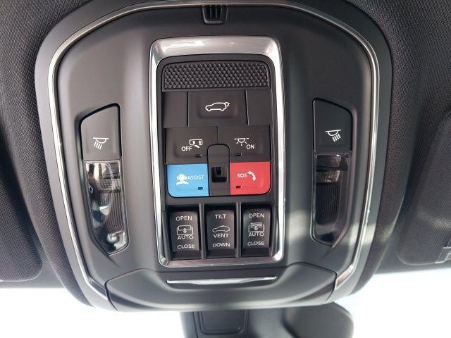 new 2025 Jeep Grand Cherokee car, priced at $55,770