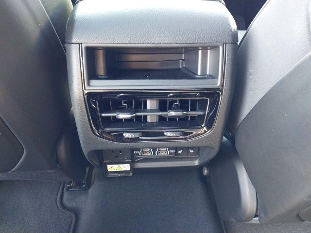 new 2025 Jeep Grand Cherokee car, priced at $55,770
