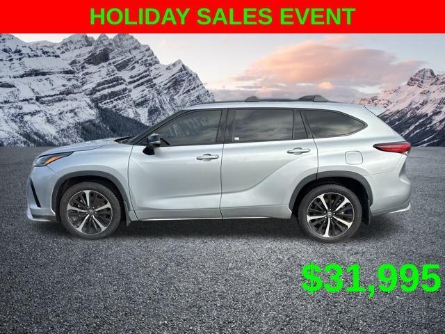 used 2021 Toyota Highlander car, priced at $31,995