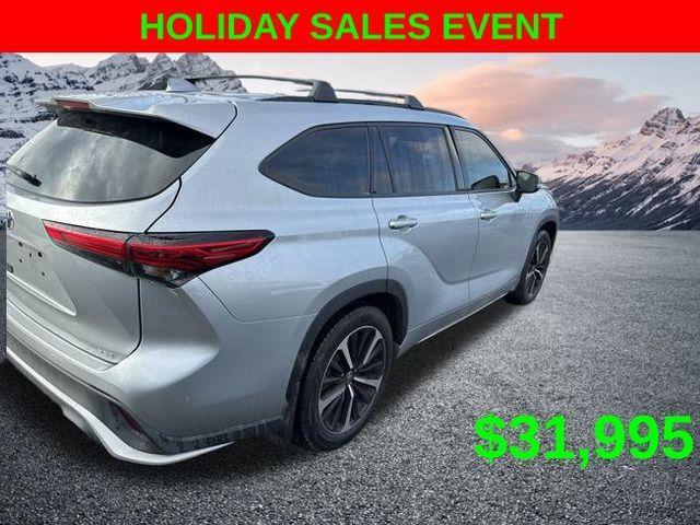 used 2021 Toyota Highlander car, priced at $31,995