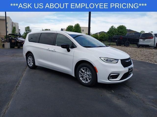 new 2025 Chrysler Pacifica car, priced at $44,090