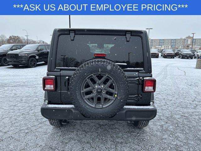 new 2025 Jeep Wrangler car, priced at $42,575