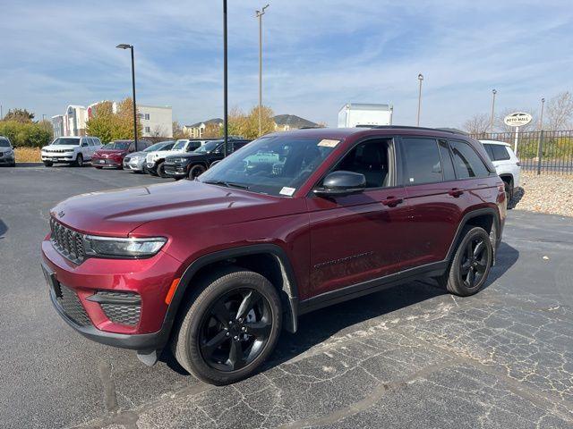 used 2024 Jeep Grand Cherokee car, priced at $33,900