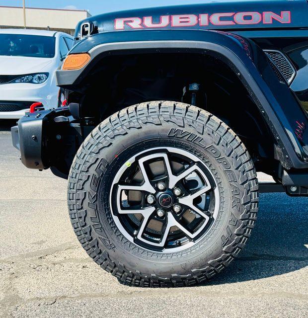 new 2025 Jeep Gladiator car, priced at $52,690