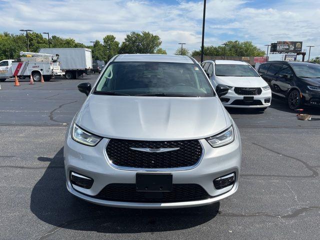 new 2024 Chrysler Pacifica car, priced at $38,190