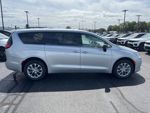 new 2024 Chrysler Pacifica car, priced at $38,190