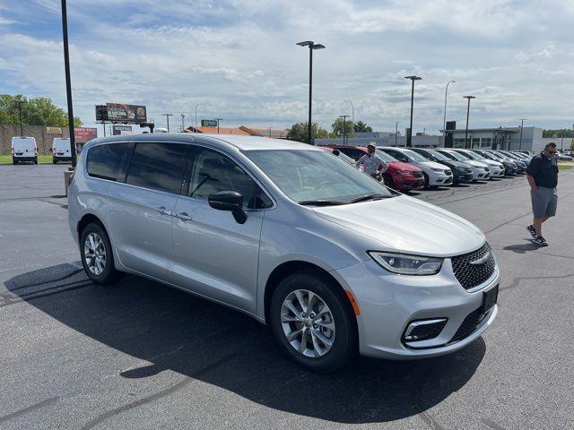 new 2024 Chrysler Pacifica car, priced at $38,190