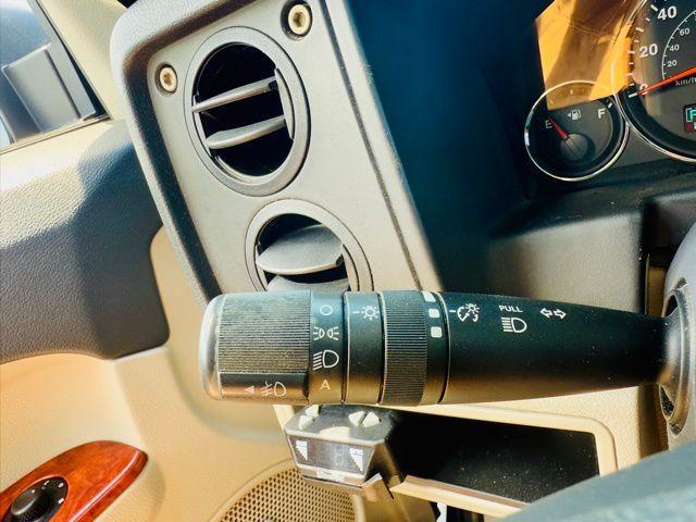 used 2007 Jeep Commander car, priced at $7,995