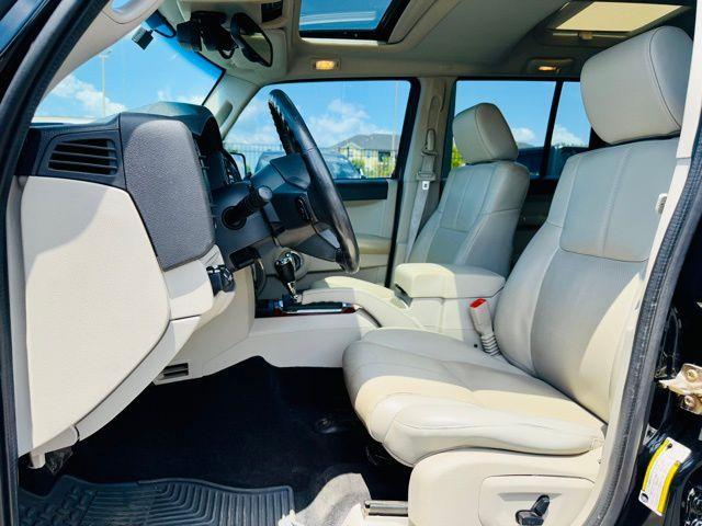 used 2007 Jeep Commander car, priced at $7,995