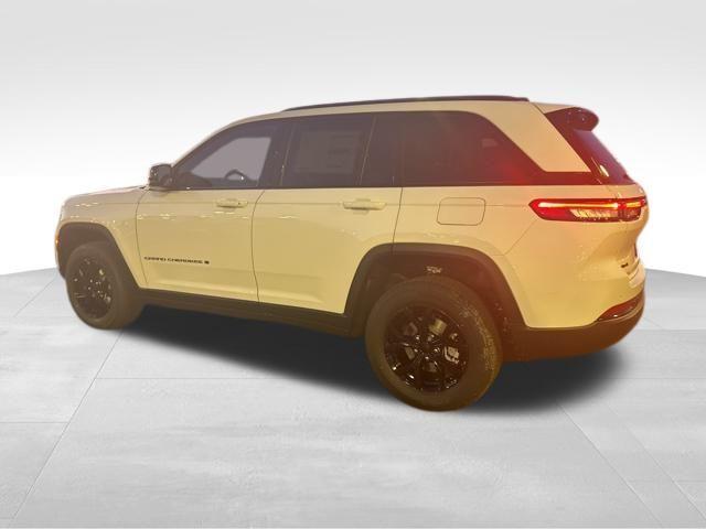 new 2025 Jeep Grand Cherokee car, priced at $38,935