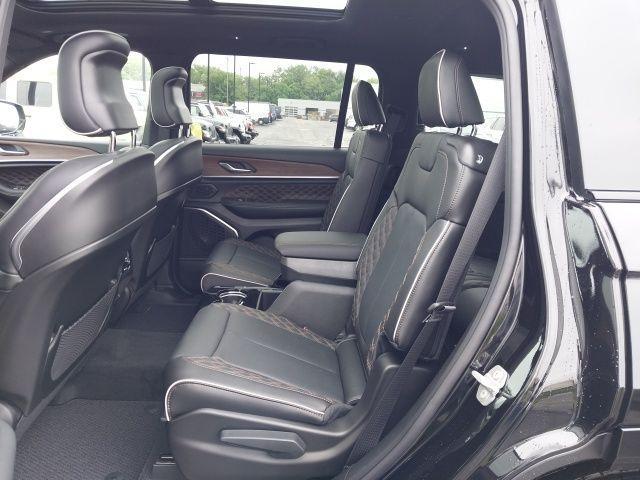 new 2025 Jeep Grand Cherokee L car, priced at $58,175