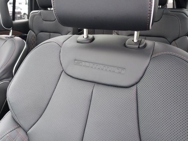 new 2025 Jeep Grand Cherokee L car, priced at $58,175