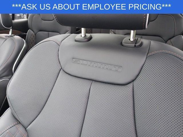 new 2025 Jeep Grand Cherokee L car, priced at $57,175