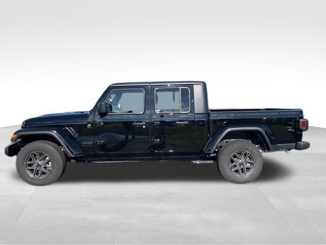 new 2024 Jeep Gladiator car, priced at $39,540