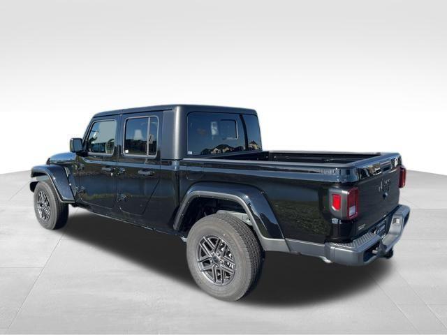 new 2024 Jeep Gladiator car, priced at $39,540