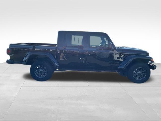 new 2024 Jeep Gladiator car, priced at $39,540