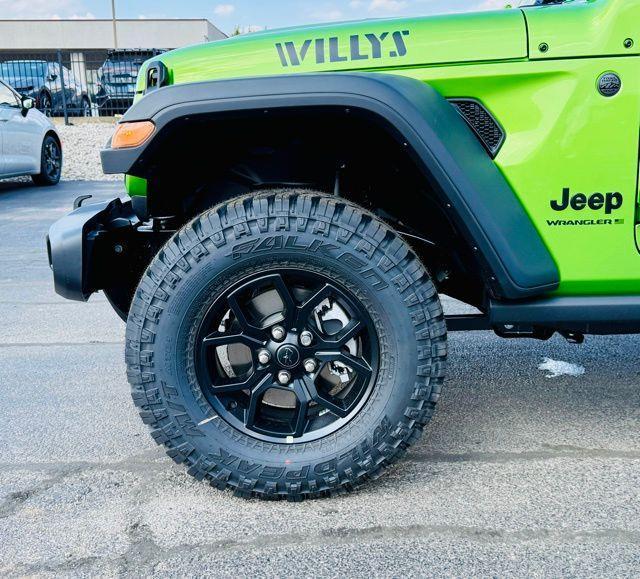 new 2025 Jeep Wrangler car, priced at $48,075