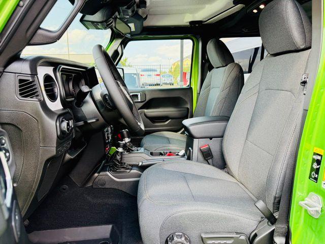 new 2025 Jeep Wrangler car, priced at $48,075