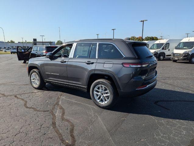 new 2025 Jeep Grand Cherokee car, priced at $37,470