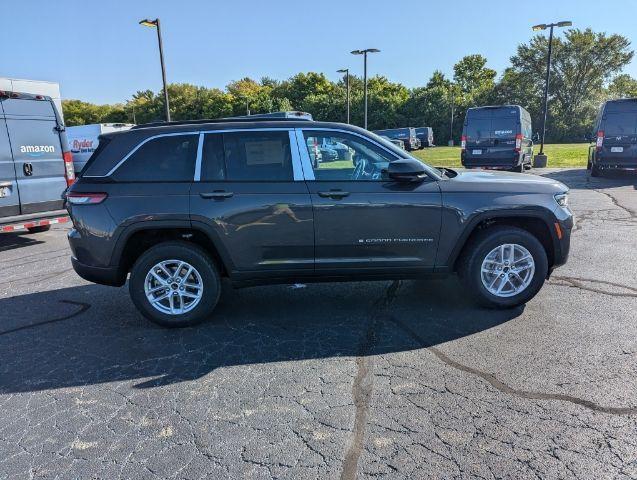 new 2025 Jeep Grand Cherokee car, priced at $37,470