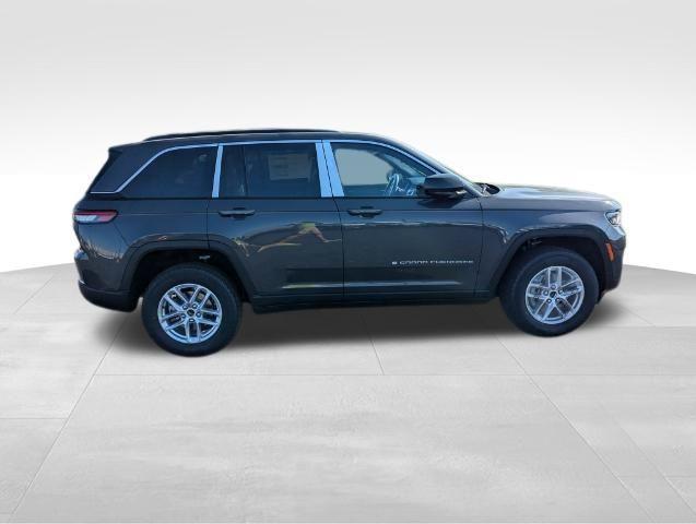 new 2025 Jeep Grand Cherokee car, priced at $36,970