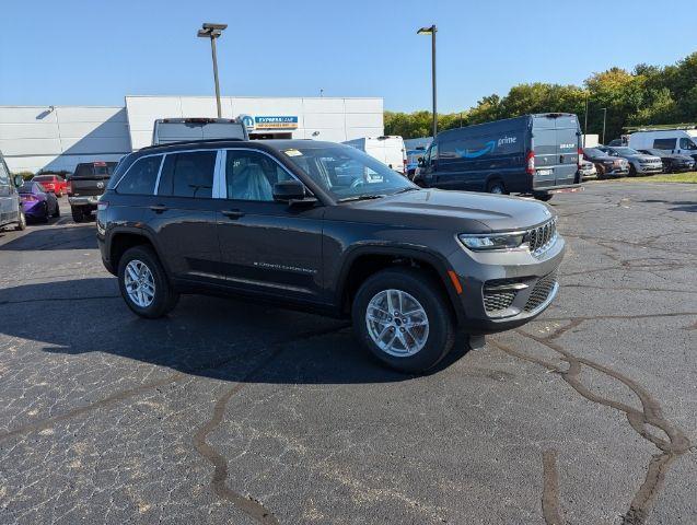 new 2025 Jeep Grand Cherokee car, priced at $37,470