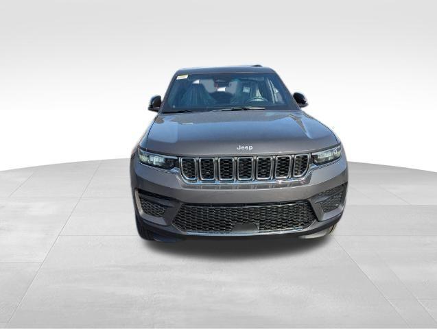 new 2025 Jeep Grand Cherokee car, priced at $36,970